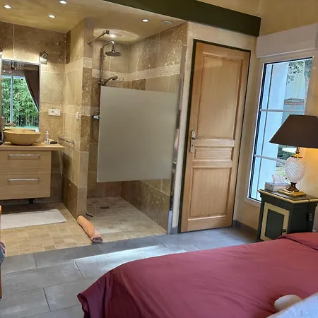 La Maison Bleue 3*