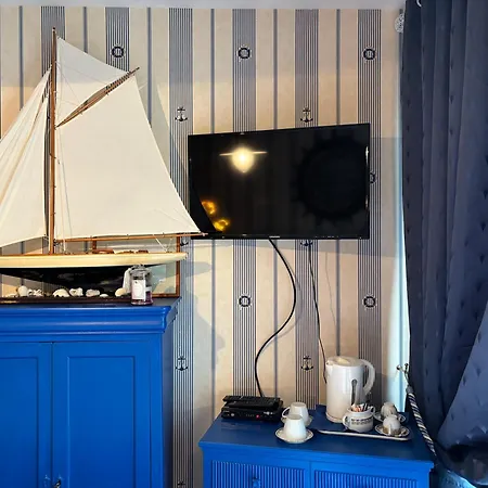 Bed & Breakfast La Maison Bleue