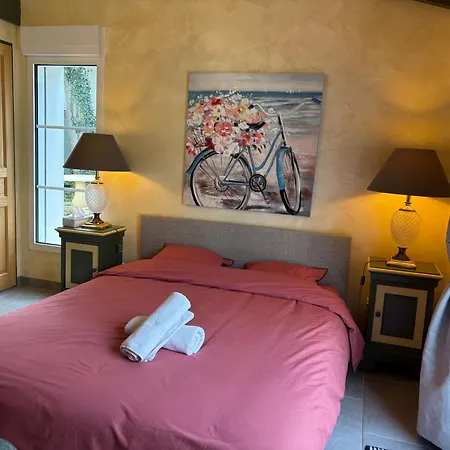 Bed & Breakfast La Maison Bleue *