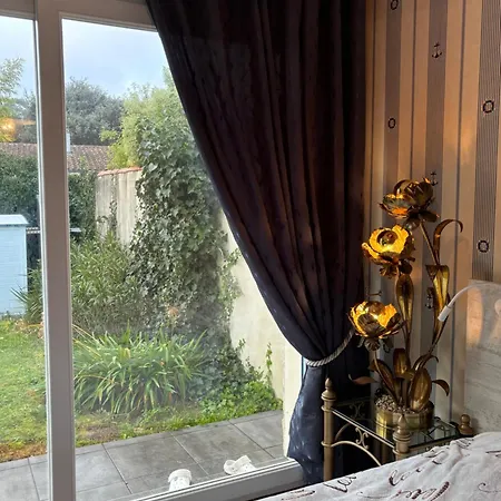 La Maison Bleue Bed & Breakfast Dolus-d'Oleron